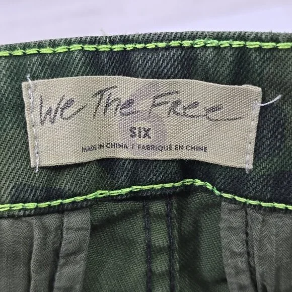 FREE PEOPLE WE THE FREE COMMANDER CAMO CARGO Cut-Off Shorts WOMEN'S SIZE 6 *EUC*